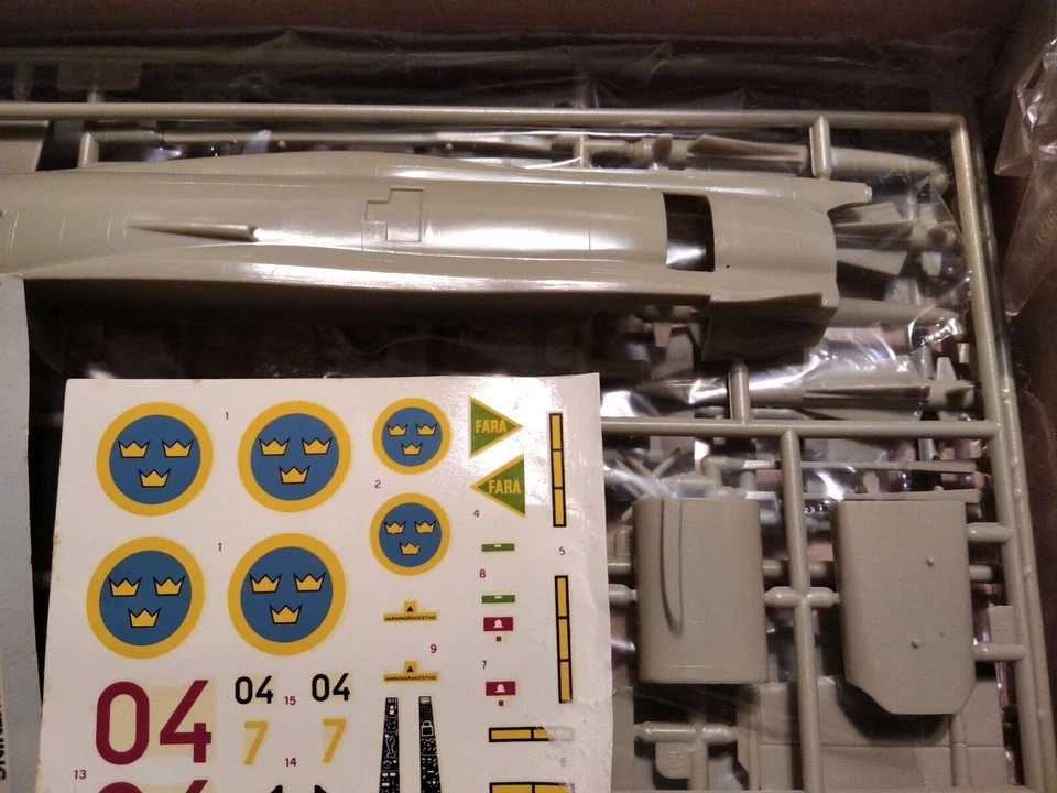 ESCI 1/48- SAAB AJ-37 VIGGEN- NUOVO - Immagine 4 di 4
