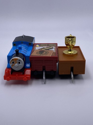 G183 Track Master Trophy Thomas 2016 Thomas & Friends Motorized Train - Picture 2 of 11