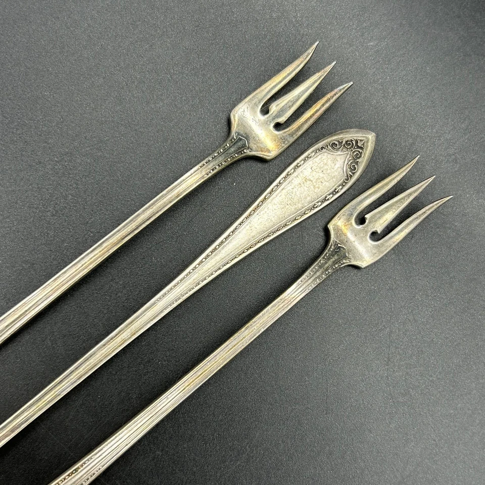 Antique Oneida Community Plate Sheraton Cocktail Forks Lot of 3 - Image 2 of 4