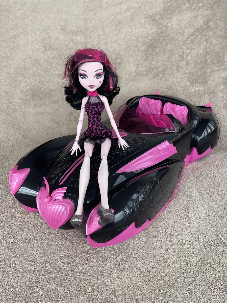 Monster high sale draculaura car