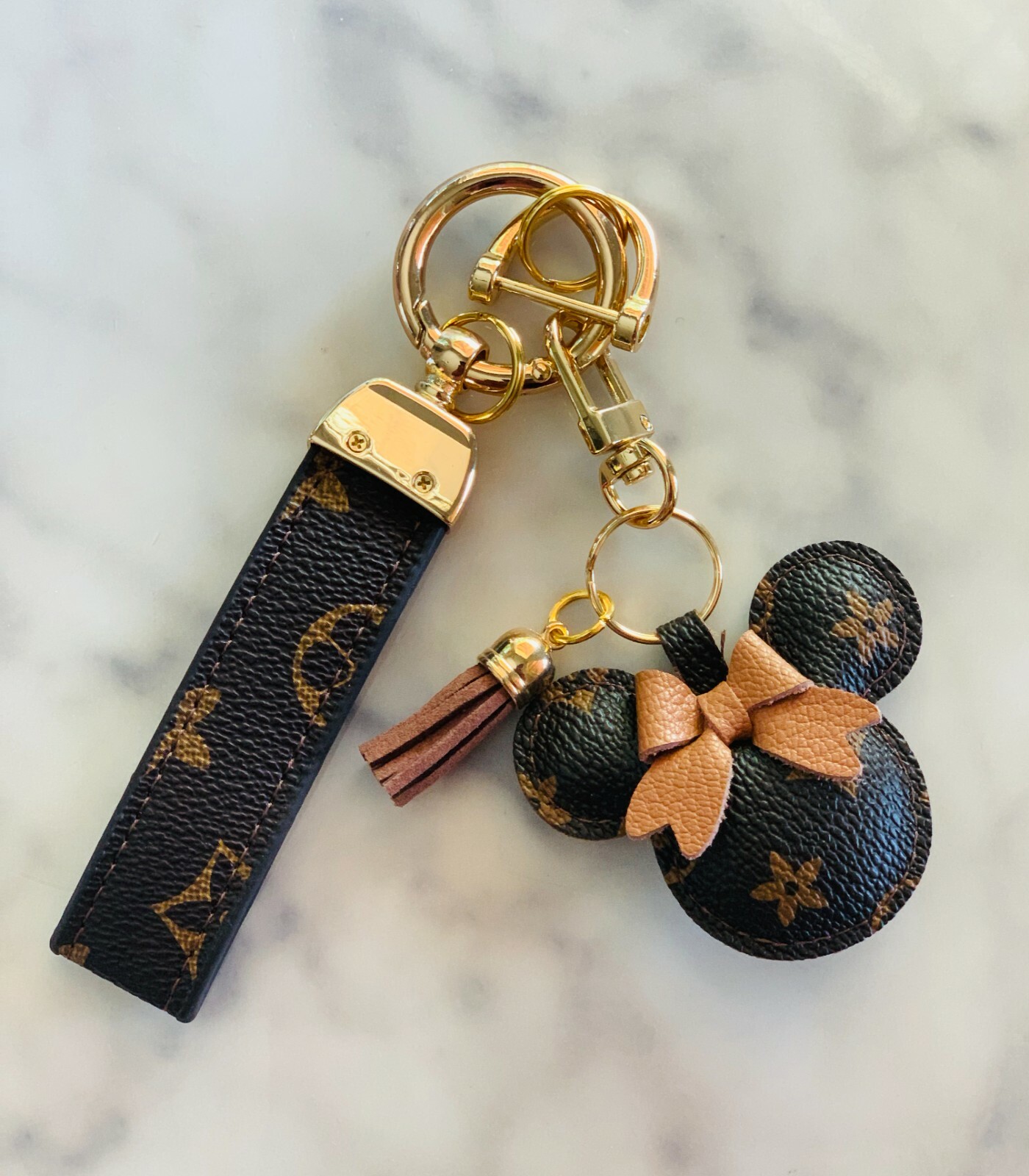 Luvly Luxury Brand Keychain – JanCars Accessories