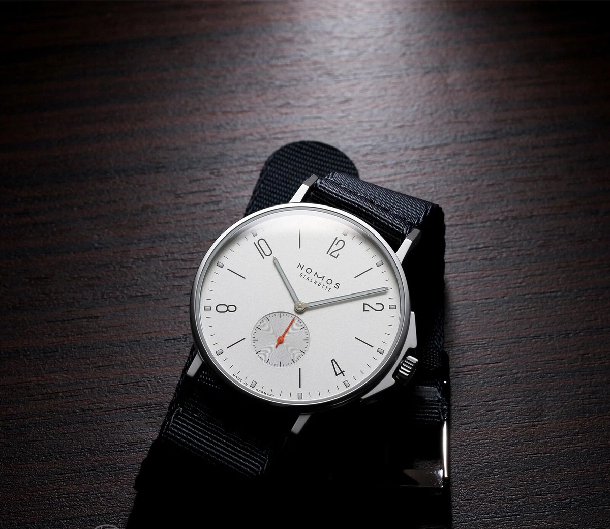 Nomos 550 outlet