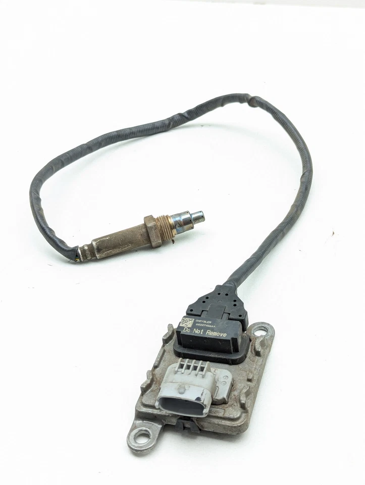 Sensor Dodge RAM Nox 14-17 68227486AA igual que 5WK96799 68227486 Foto 3 de 4