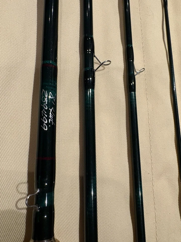 Winston Pure: 8' 4wt, 4 piece Rod Fishing w/tube & sock - Image 3 of 4