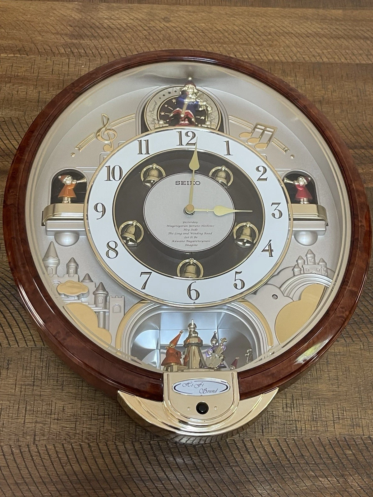 Seiko Melodies In Motion Musical Clock Hi-Fi Beatles Songs QXM109ZRH Works Video