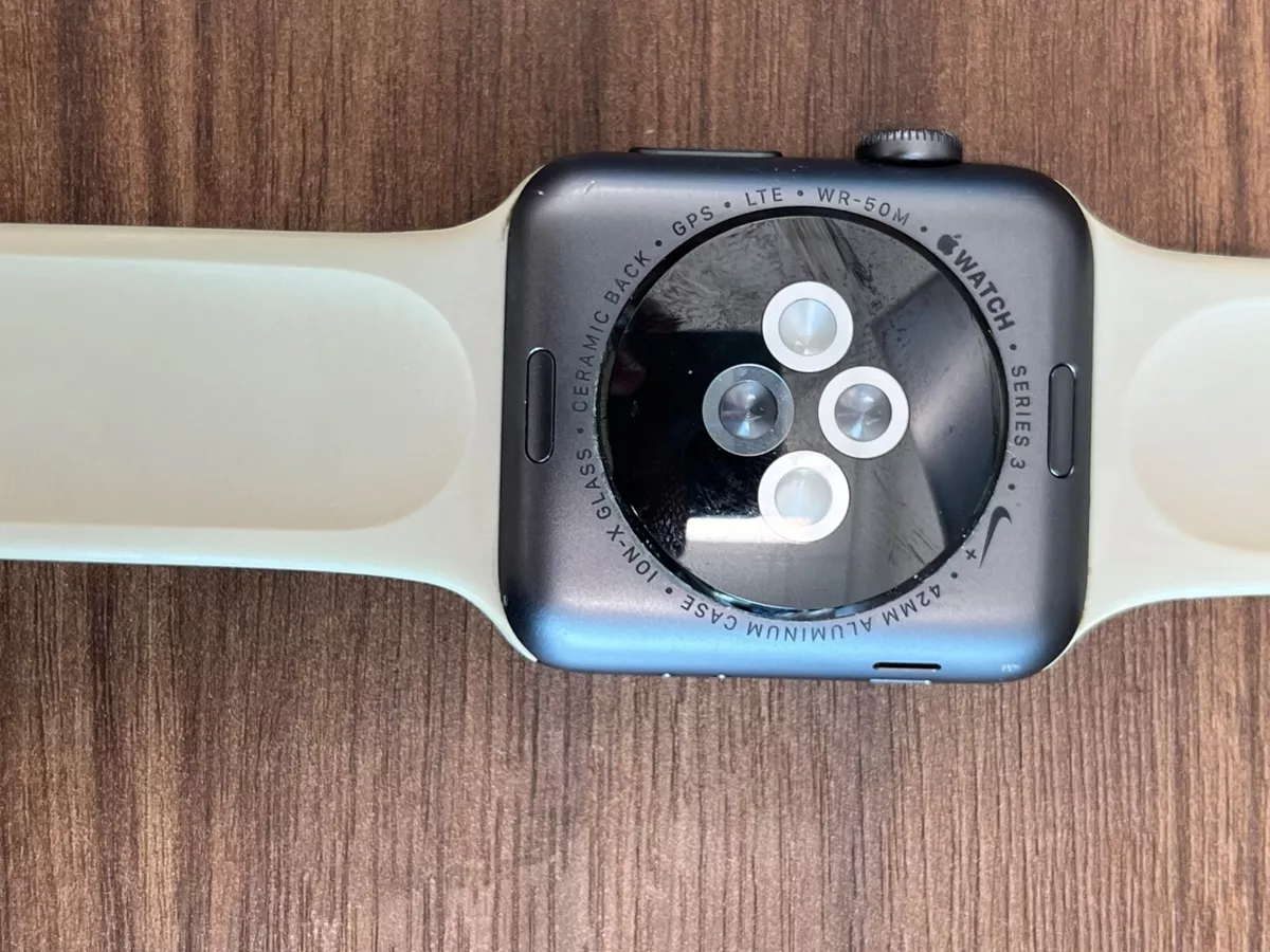 apple watch series 3 nike