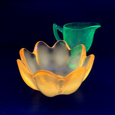 Blenko 1970s Sandblasted Lotus Bowl 6 Orange ...