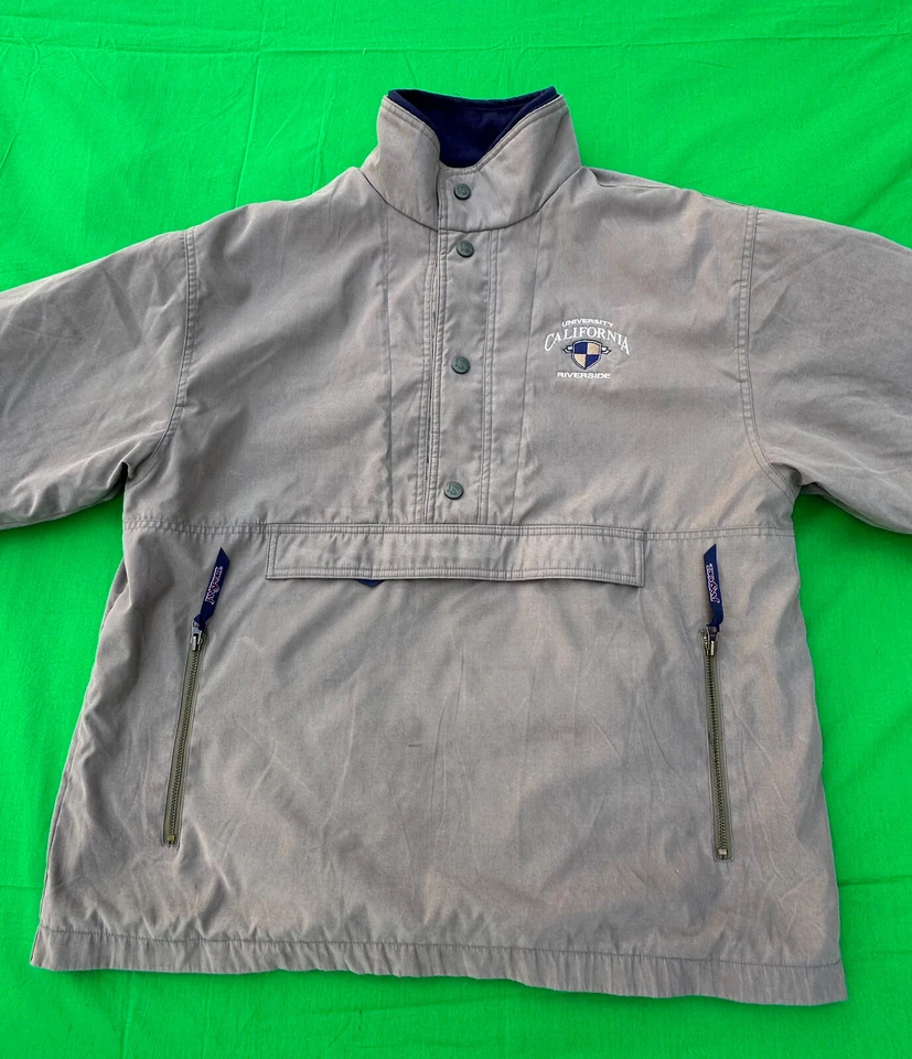 Jaqueta Pull Over Masculina Vintage Jansport University California Riverside Tamanho M. - Imagem 2 de 4