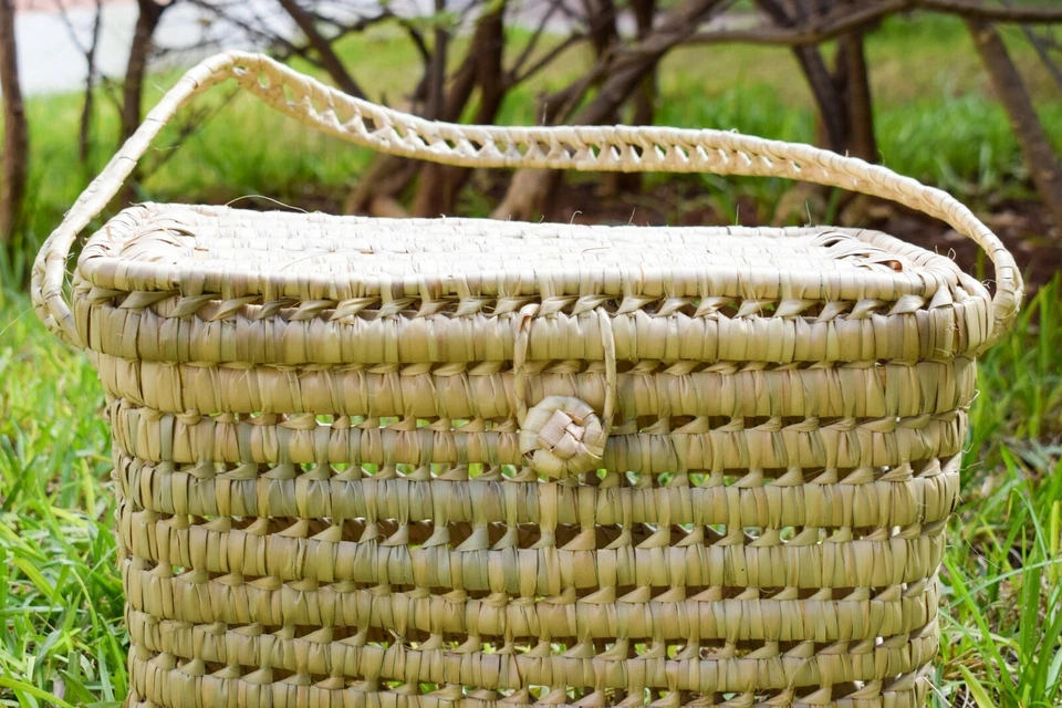 Moroccan handmade beige straw picnic basket, Moroccan wicker picnic basket - Image 3 of 4
