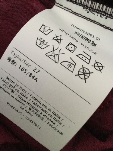 NUOVI pantaloncini Valentino Garavani Plum Rouge Absolute Collection (taglia 27) - $830,00 - Foto 5 di 7