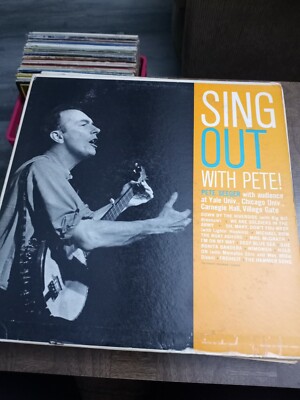 Pete Seeger    Sing Out With Pete Vinyl FA 2455