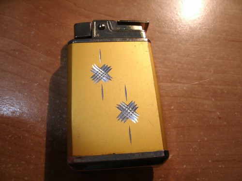 Vintage Royal Musical Lighter - Works - Picture 2 of 6
