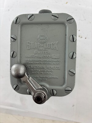SNAP-LOCK SWITCH NO.16D-HL1200-74 THE NATONAL ACME COMPANY