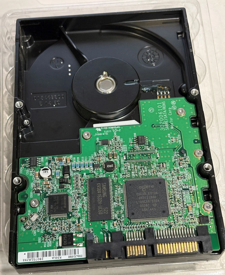 Maxtor DiamondMax 10 6L100M0 100GB SATA150 Hard Drive - Image 2 of 2