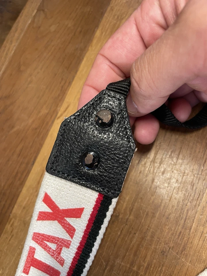 *Perto de ESTADO PERFEITO ++* Pentax Branco e Vermelho Câmera Alça de Ombro no Pescoço 4cm Do Japão - Imagem 4 de 4