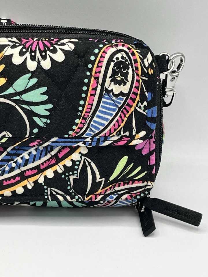 VERA BRADLEY WRISTLET CROSSBODY BLACK PAISLEY ID AND CARD HOLDER EUC ❤️ 786 - Image 2 of 4