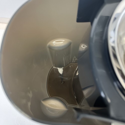 Combo compacto exprimidor Cuisinart (BJC-550) - Imagen 8 de 13