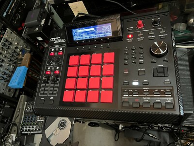 AKAI MPC2500サンプラー　road readyケース付き AKAI MPC2500サンプラー road readyケース付き