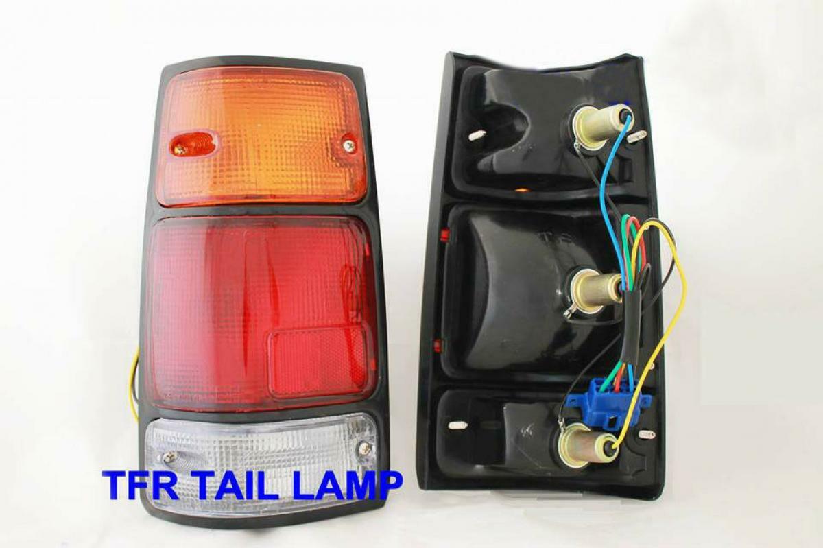 ISUZU TFR TF RODEO VAUZHALL BRAVA IPPON PICKUP 1988-1994 REAR TAIL LIGHT  PAIR