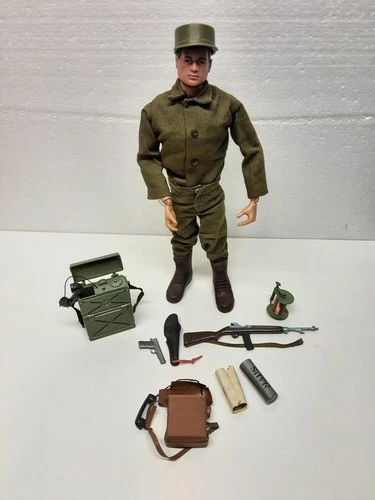 Vintage 1964 GI Joe Action Soldier Figure Early TM/R Mark w Accessories
