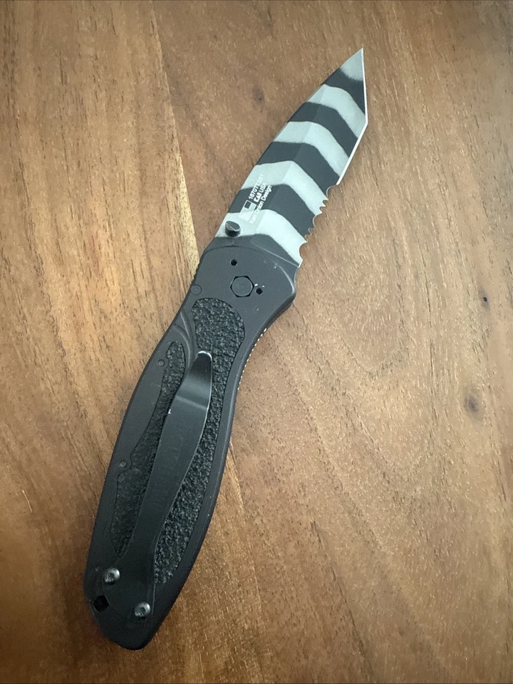 Tanto dentado a rayas Kershaw Blur Tiger Foto 2 de 4