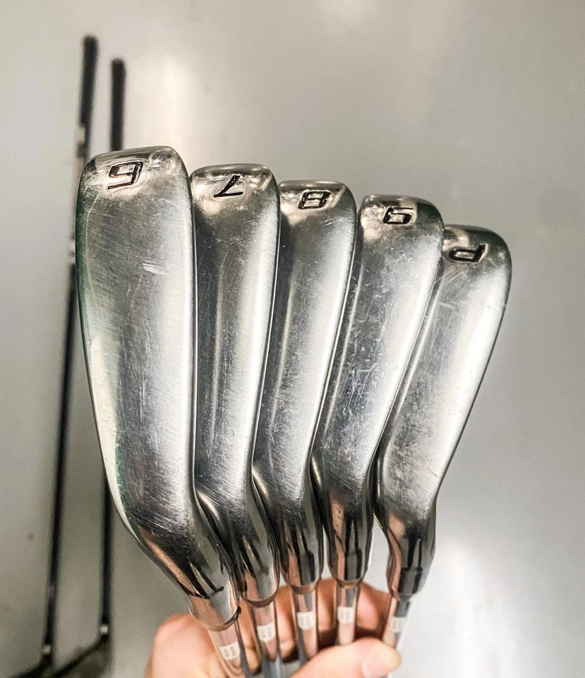 Set of Cobra XL Speed 7 Piece Golf Set - 2 Woods 5 Irons 6 7 8 9 P 15 & 18 Deg. - Image 3 of 4