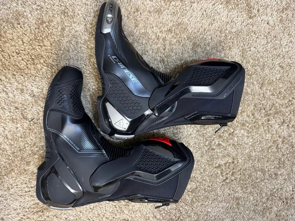 Botas de carreras de motocicletas Dainese Torque 4 Out negras/rojas EU 38 US 6 Track Sport Foto 3 de 4