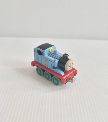 Thomas & Friends Thomas 2002 Take N Play Along Train Tank Engine Diecast Metal