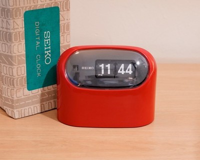 Seiko SD 502 Vintage Flip Clock Red 60Hz 1974 Excellent Condition Working w/Box