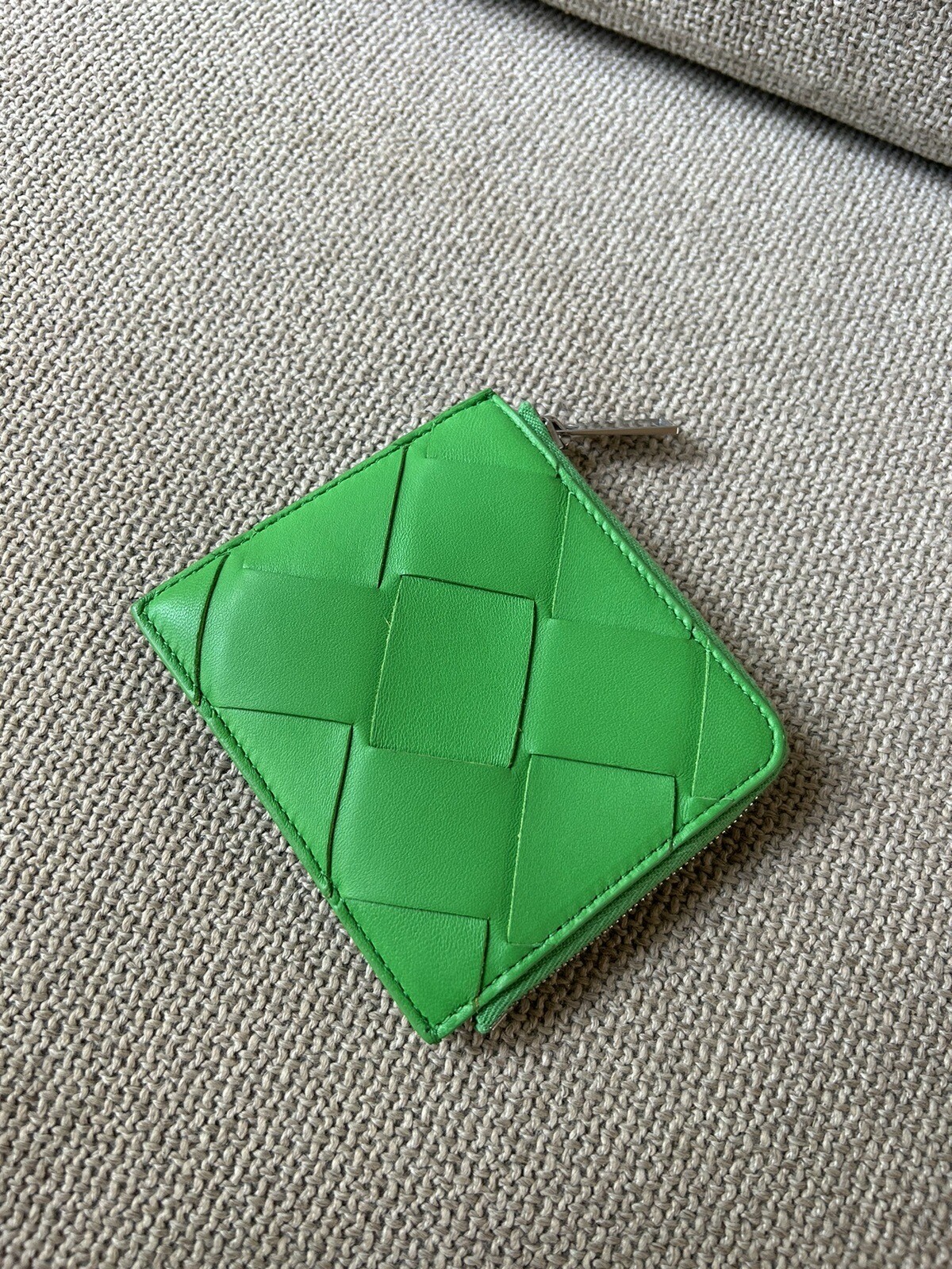 Picture 2 of 4