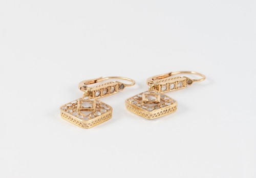 Pendientes antiguos en oro amarillo 18k y zafiros blancos - Imagen 10 de 12