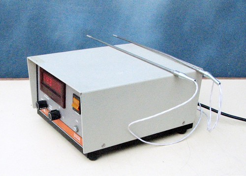 KAYE INSTRUMENTS RTD / MONITOR MODEL 373A Complete with Probes Made in the USA - Picture 5 of 9