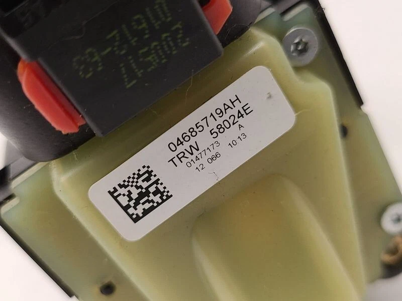 2007-2018 Jeep Wrangler Ignition Switch Lock Cylinder With Key OEM Factory Foto 3 de 4