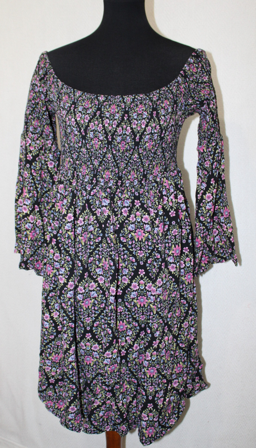 Torrid Sz 1 Black Floral Smocked Fit and Flare Dress 3/4 Wide Sleeve