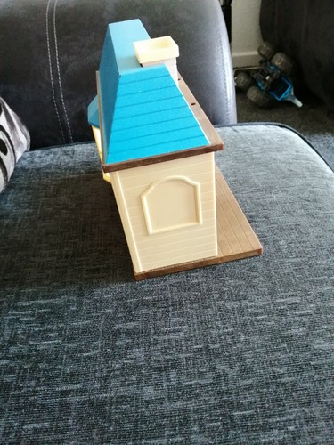 Slyvanian Families House/shop (spares Or Repairs) - Picture 4 of 5