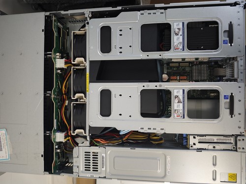 Serveur SuperServer SSYS-620C-TN12R 12x3,5" 2x800W PSU/2x 4310 CPU/1T 3200MHz RAM - Photo 5/6