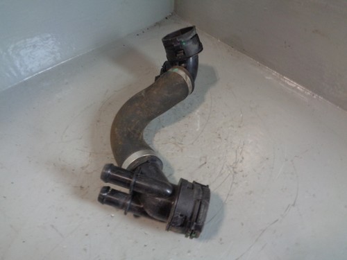 Range Rover Evoque Radiator Coolant Hose GJ32 8286 AB 2.0 D 2016 to 2018 - Picture 4 of 12