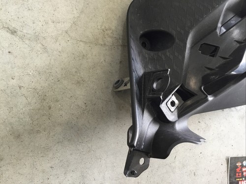 15-19 YAMAHA R1 R1S LEFT TRIM FAIRINGS ECU HOLDER 2CR-2836A-01-00 - Picture 5 of 12
