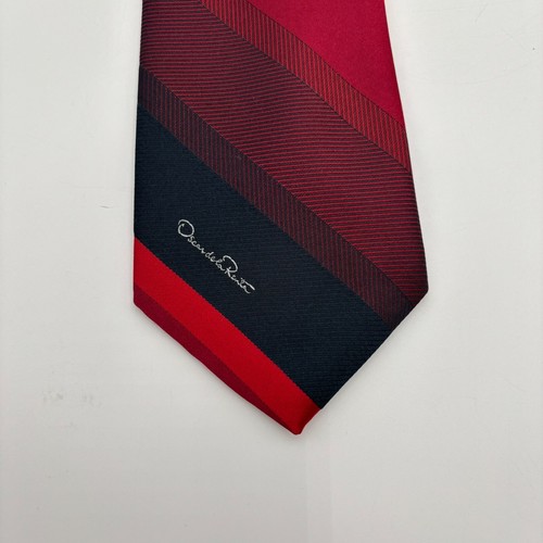 Vintage Oscar de la Renta Mens Repp Tie 100% Silk Red Black Striped with Logo - Picture 2 of 7