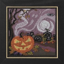 MILL HILL Buttons Beads Kit Counted Cross Stitch HAUNTED GRAVEYARD MH14-2424