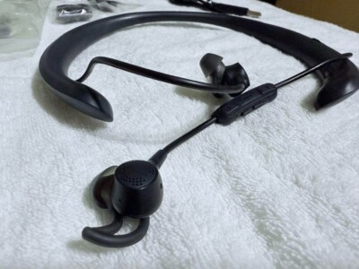 Bose QuietControl 30 ワイヤレスヘッドフォン Bose QuietControl 30 Neckband Wireless Headphones - Black