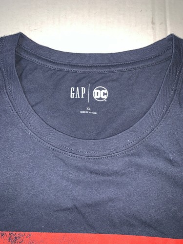 Brand New- DC Comics x Gap Superman Pullover Graphic T-Shirt Mens (Size XL) - Picture 3 of 6