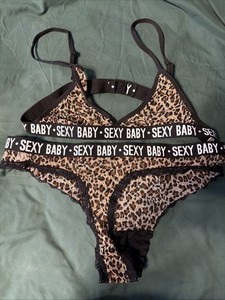 Women’s Lingerie Bra And Panties
