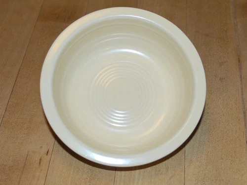 Vintage Fiesta  Homer Laughlin 4 3/4" Ivory Berry Bowl