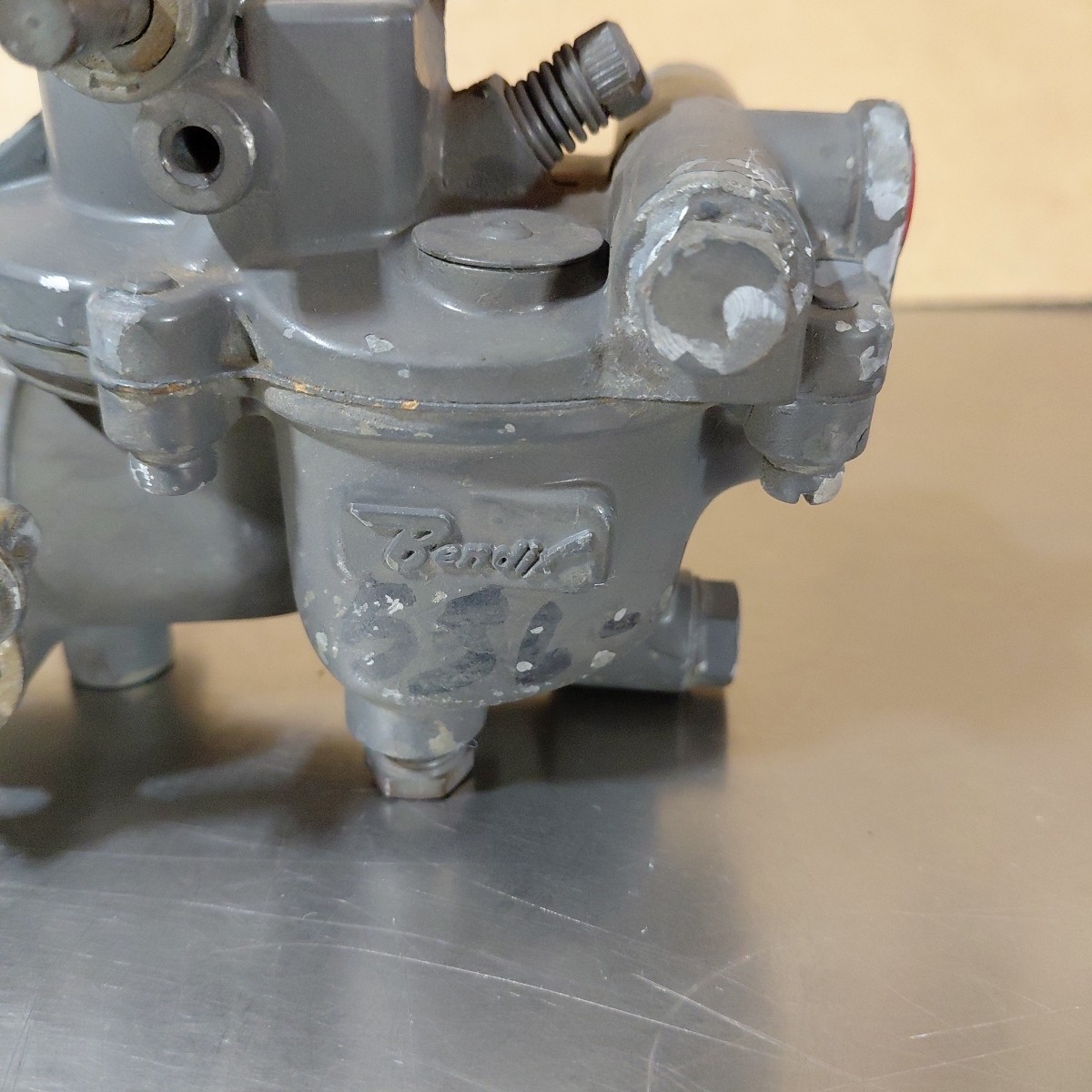NOS Zenith Bendix 12098 Carburetor Wisconsin L63 w/ 2-1/4