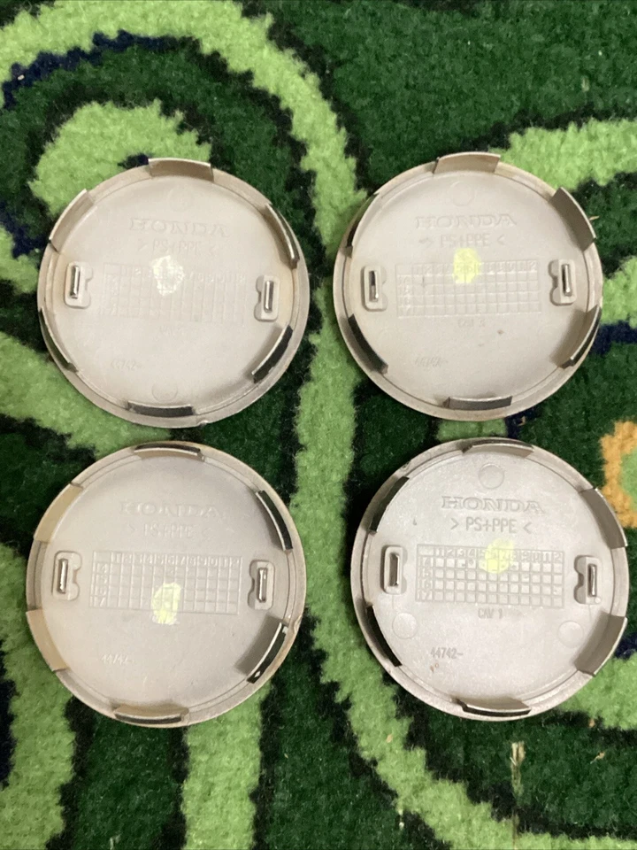 TAPAS CENTRALES 2-3/4” OD ACURA ILX, MDX, RDX, 05 24 GENUINO OEM PLATA #44742 4 piezas Foto 2 de 2