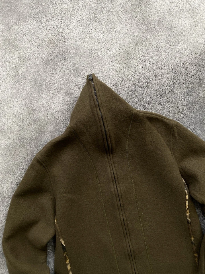 Chaqueta de lana con capucha y cremallera militar Griffin para mujer Foto 3 de 4