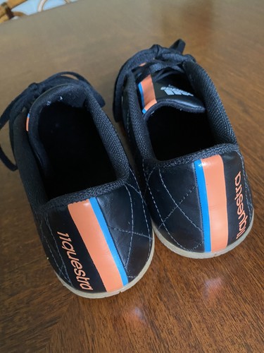 ADIDAS 11 QUESTRA HALLENSCHUHE HERREN NEU SCHWARZ ORANGE GR 42 1xPROBE GETRAGEN - Bild 5 von 11