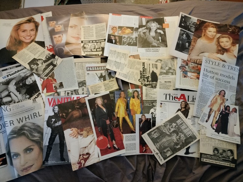 LAUREN HUTTON 6 oz clippings lot
