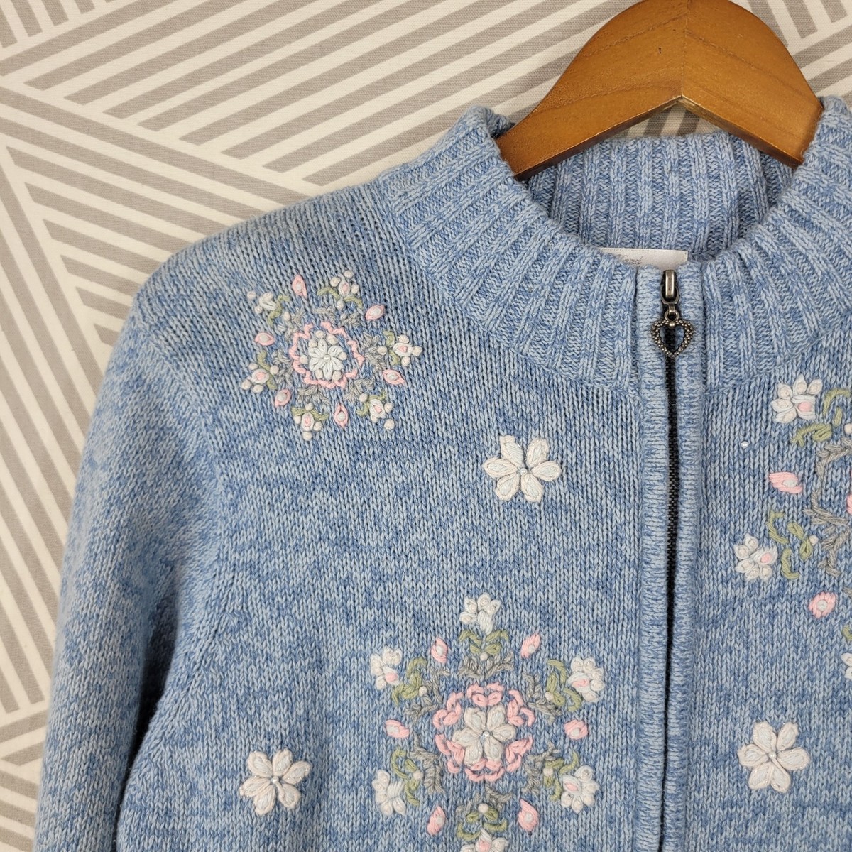 CHRISTOPHER & BANKS WOMENS HEAVY COTTON HAND EMBROIDERED SWEATER SIZE S